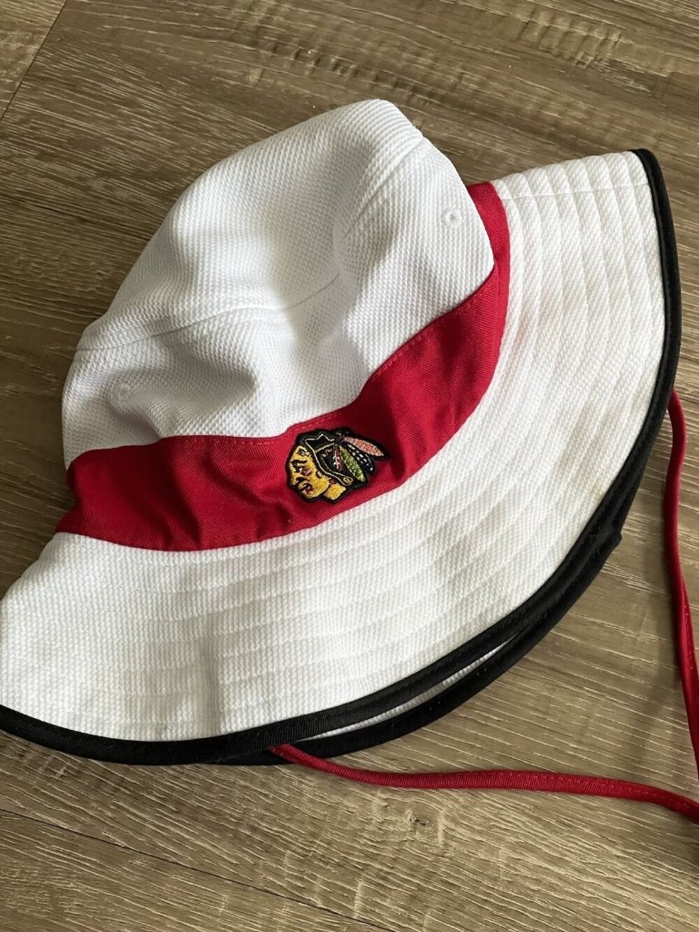 Chicago Blackhawks White Bucket Hat Large XL Zephyr NHL Hockey Unisex Adult